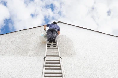 Peinture extérieure à la Hoguette — façades et ravalement